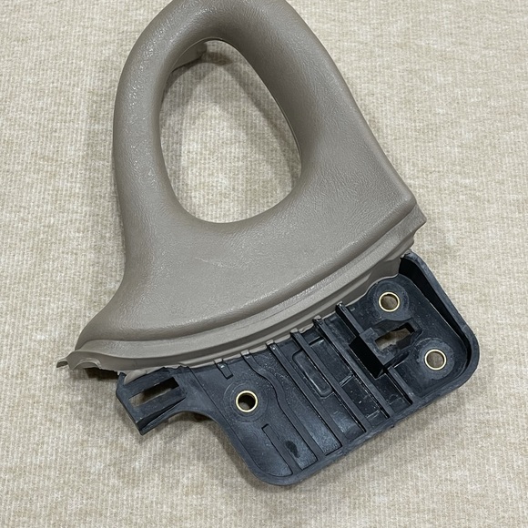 Chev Silverado Tahoe Suburban GMC Yukon Denali Grip Grab Support Assist Handle - Picture 8 of 8